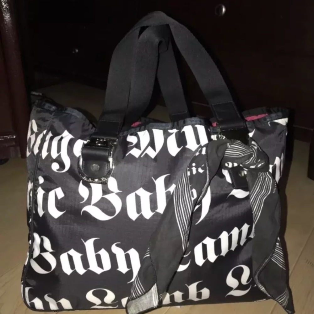Large L.A.M.B. Lesportsac Tote. Scarf not included